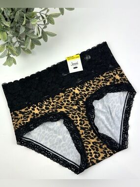 Jenni by Jennifer Moore Lace Trim Hipster Panty Size Medium Cheetah Print